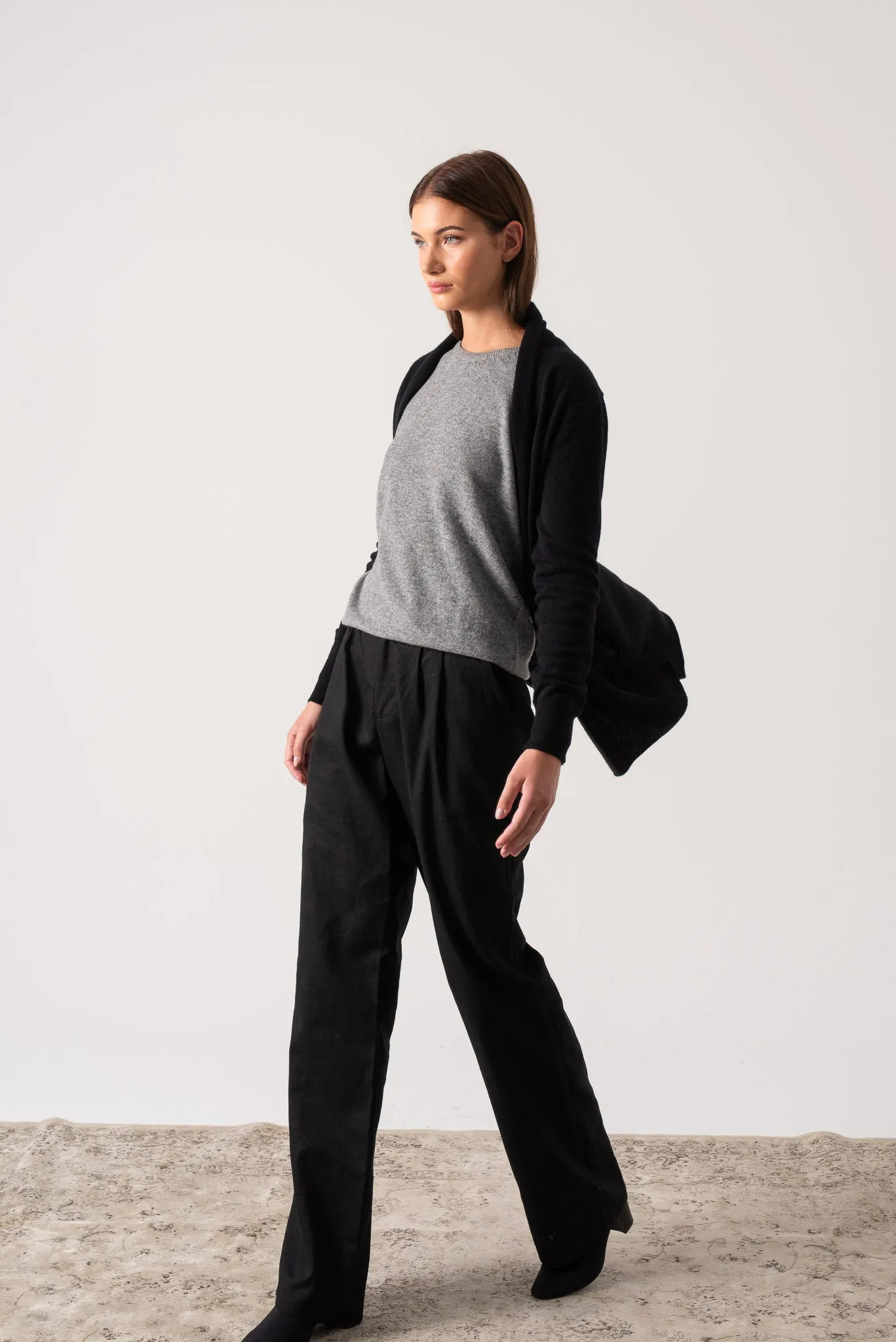 Aurea 100% Cashmere Cardigan Black