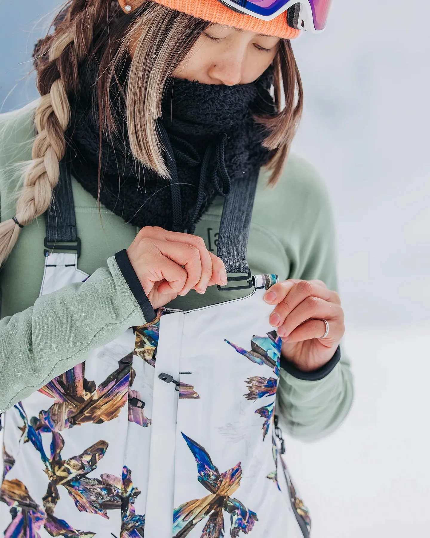 Burton Women's [ak]® Kimmy Gore-Tex 2L Bib Snow Pants - Stout White Crystals