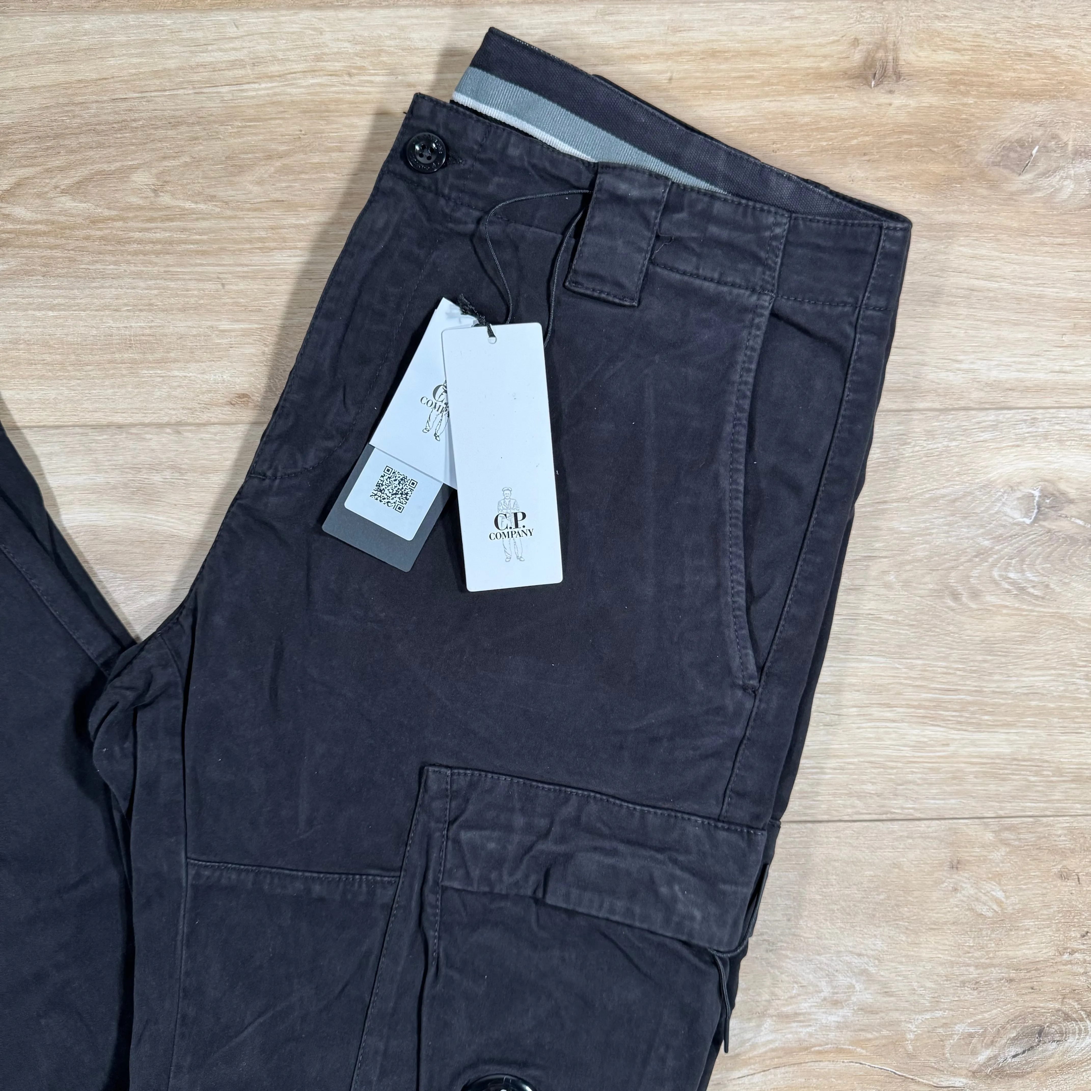 C.P. Company Ottoman Stretch Lens Cargo Pants in Black