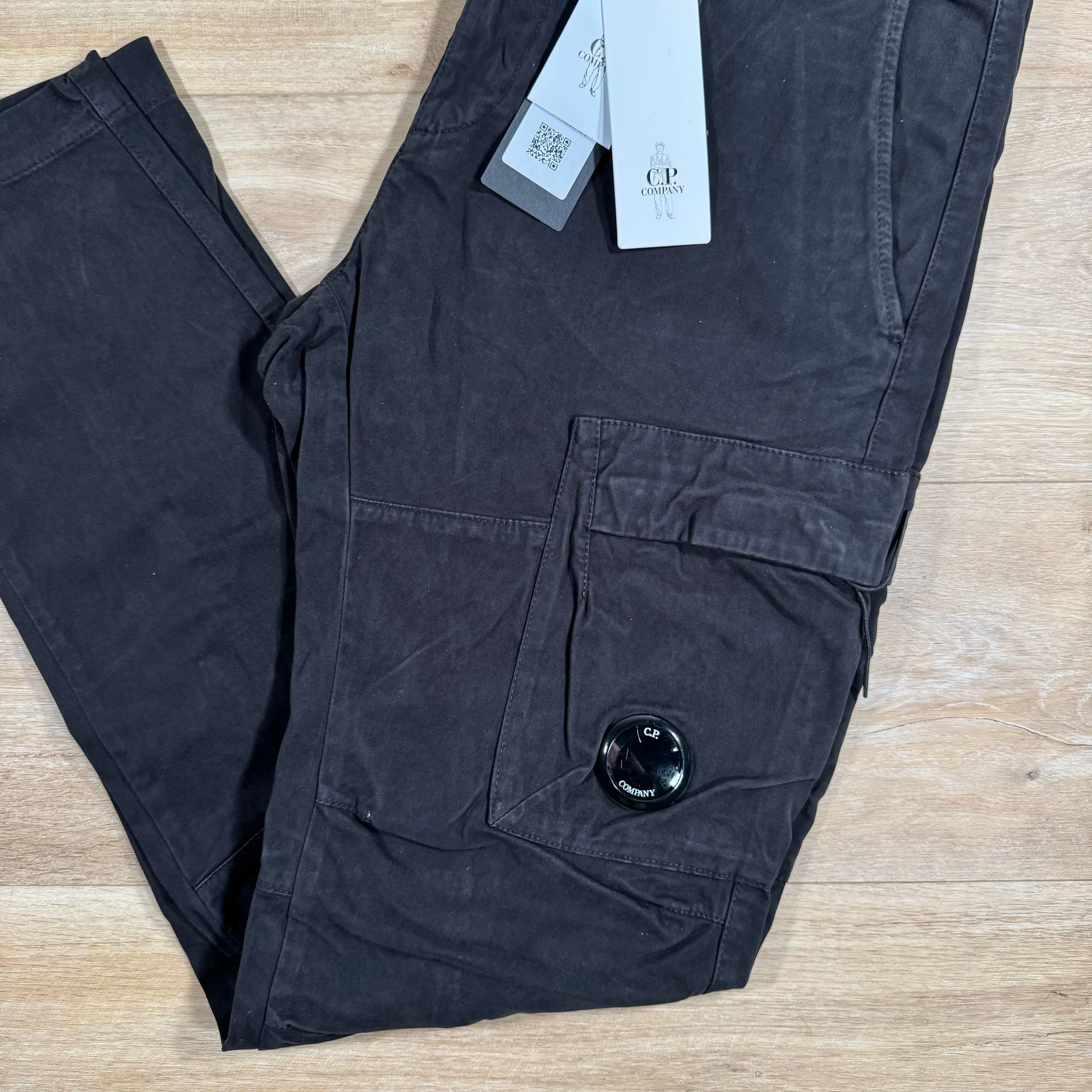 C.P. Company Ottoman Stretch Lens Cargo Pants in Black