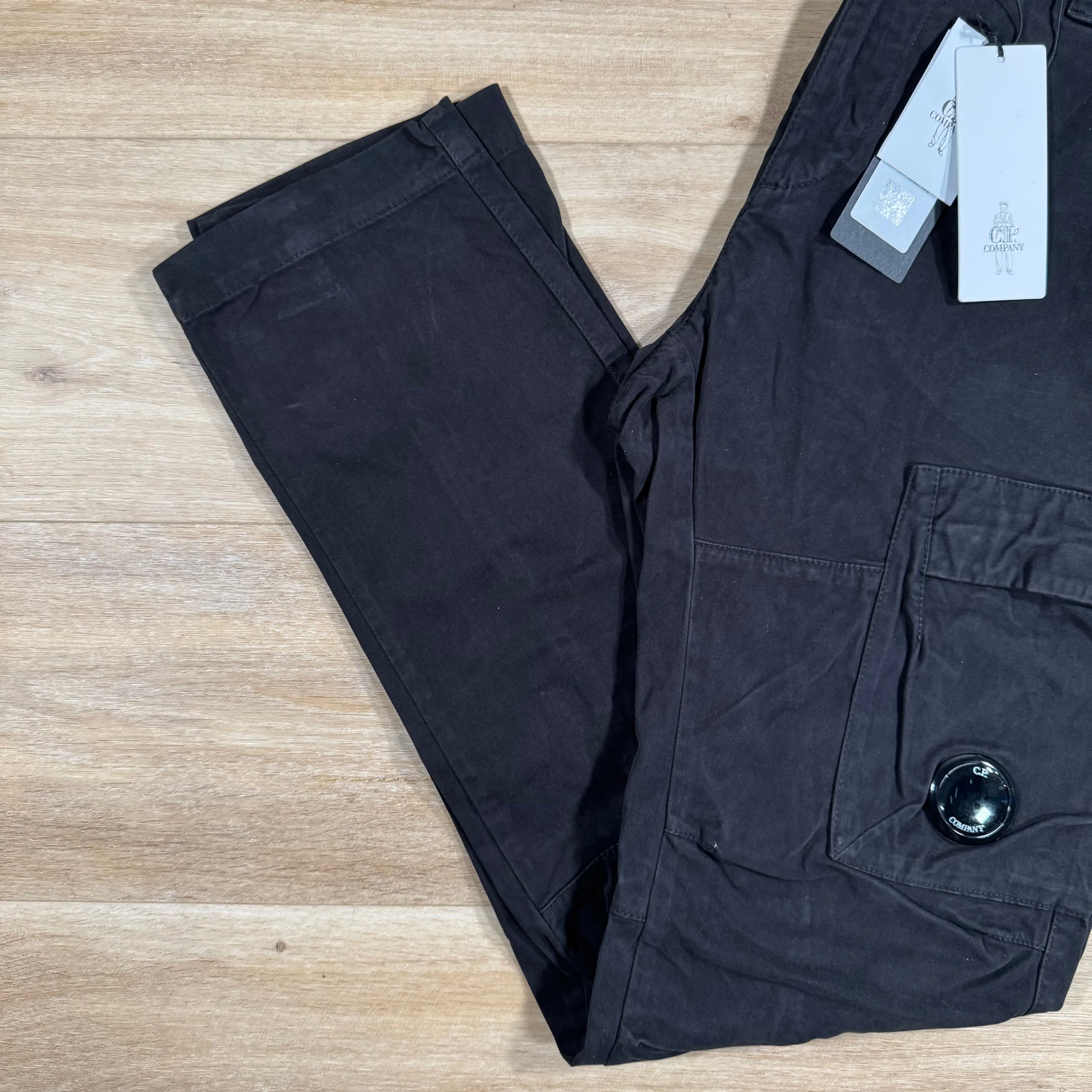 C.P. Company Ottoman Stretch Lens Cargo Pants in Black
