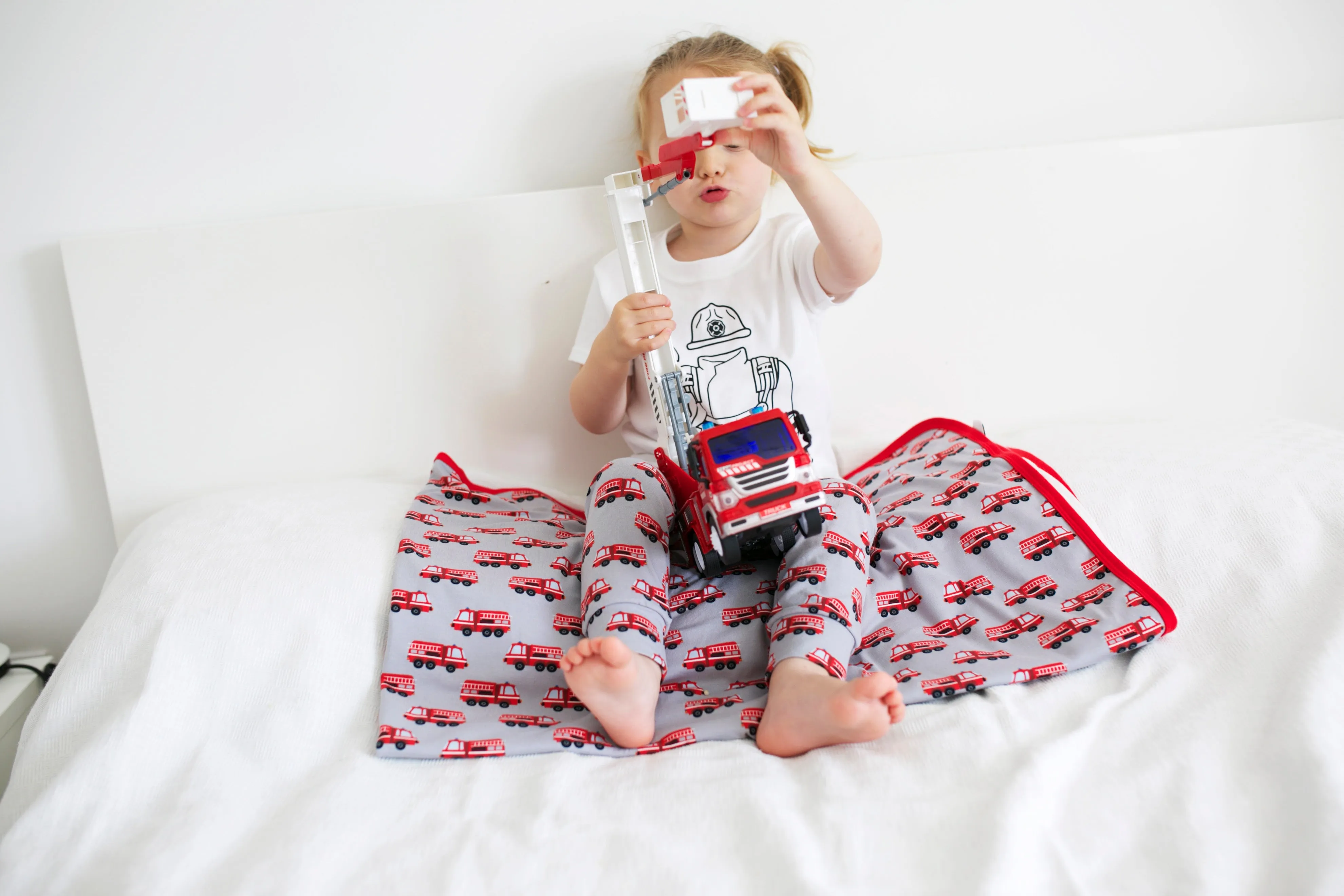 Fire Engine XXL Blanket