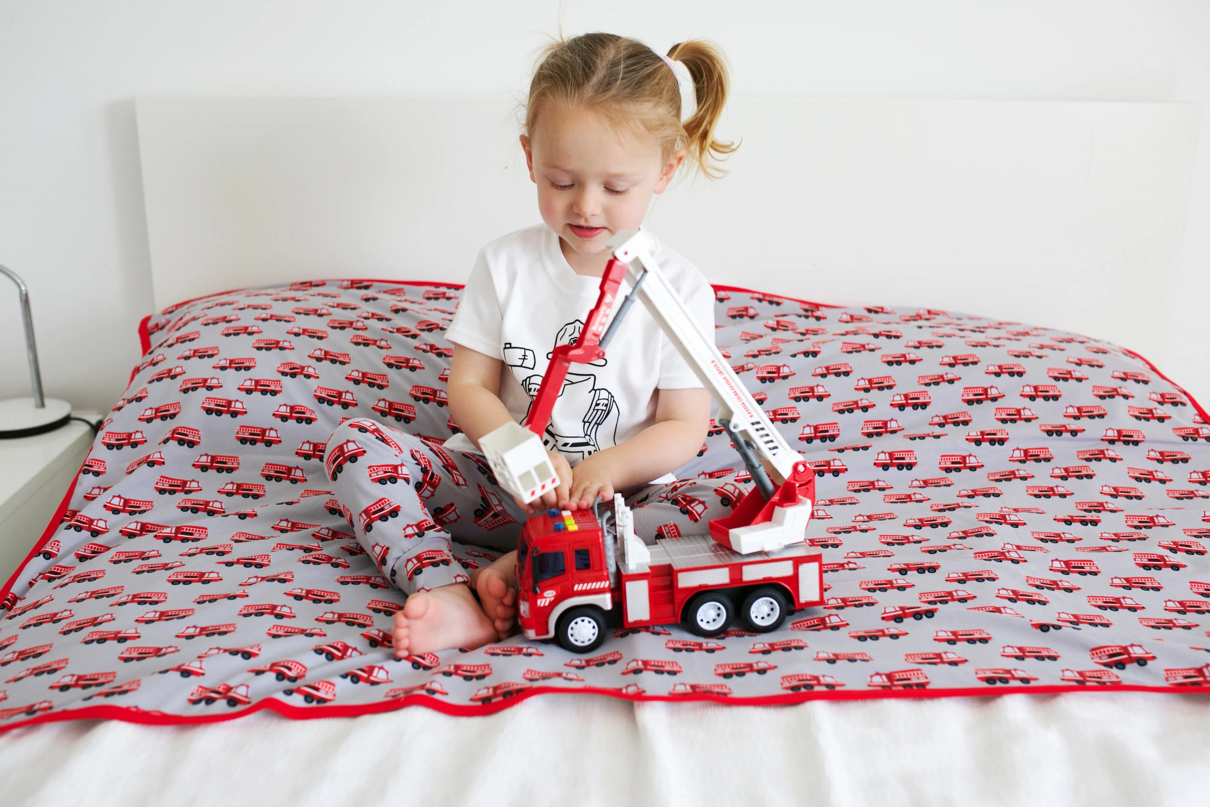 Fire Engine XXL Blanket