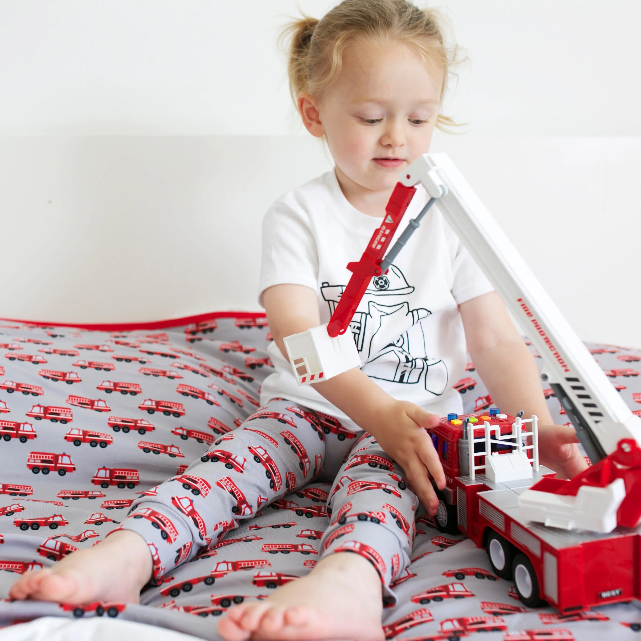 Fire Engine XXL Blanket