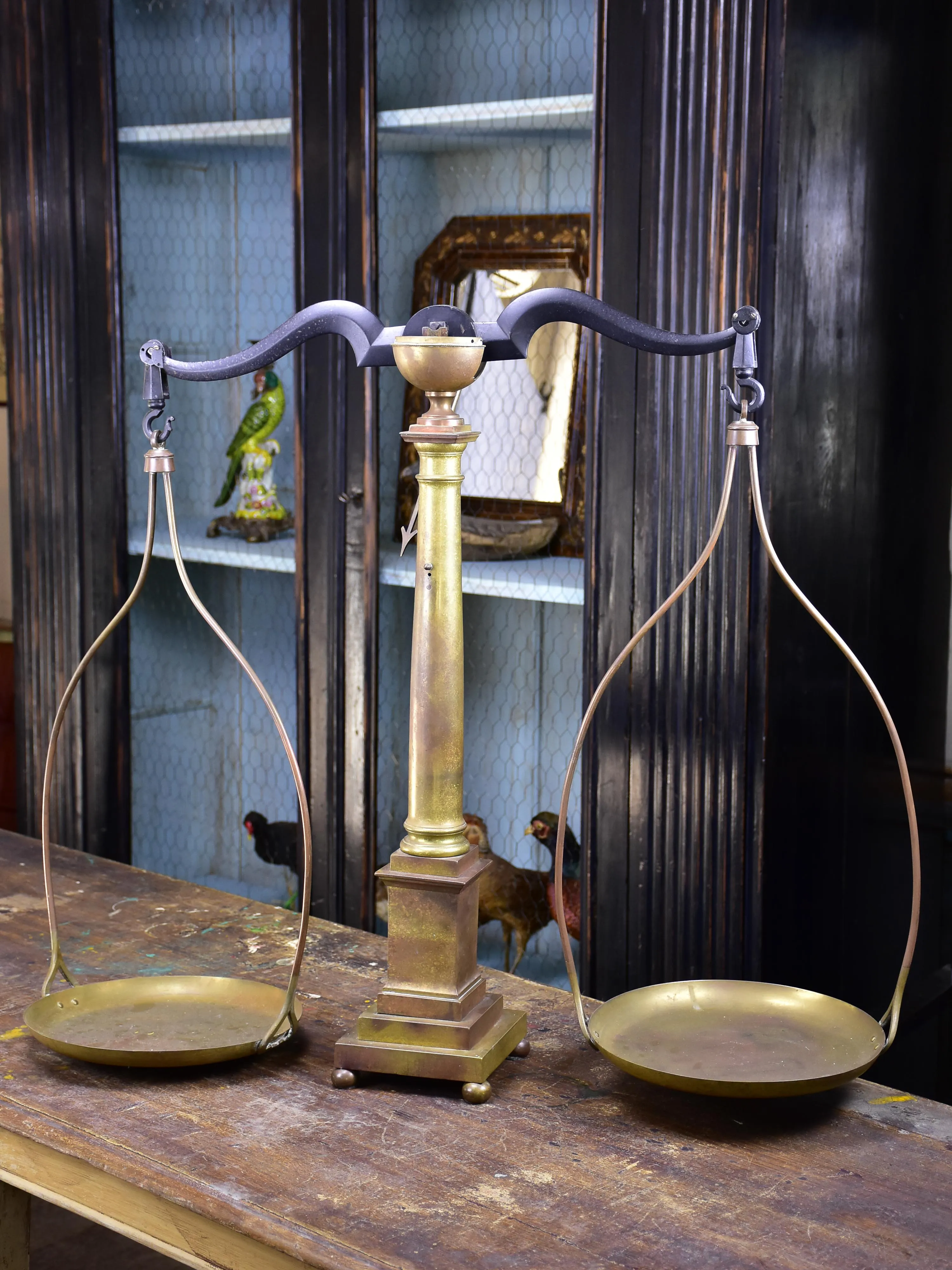 Late 19th century Pharmacy scales