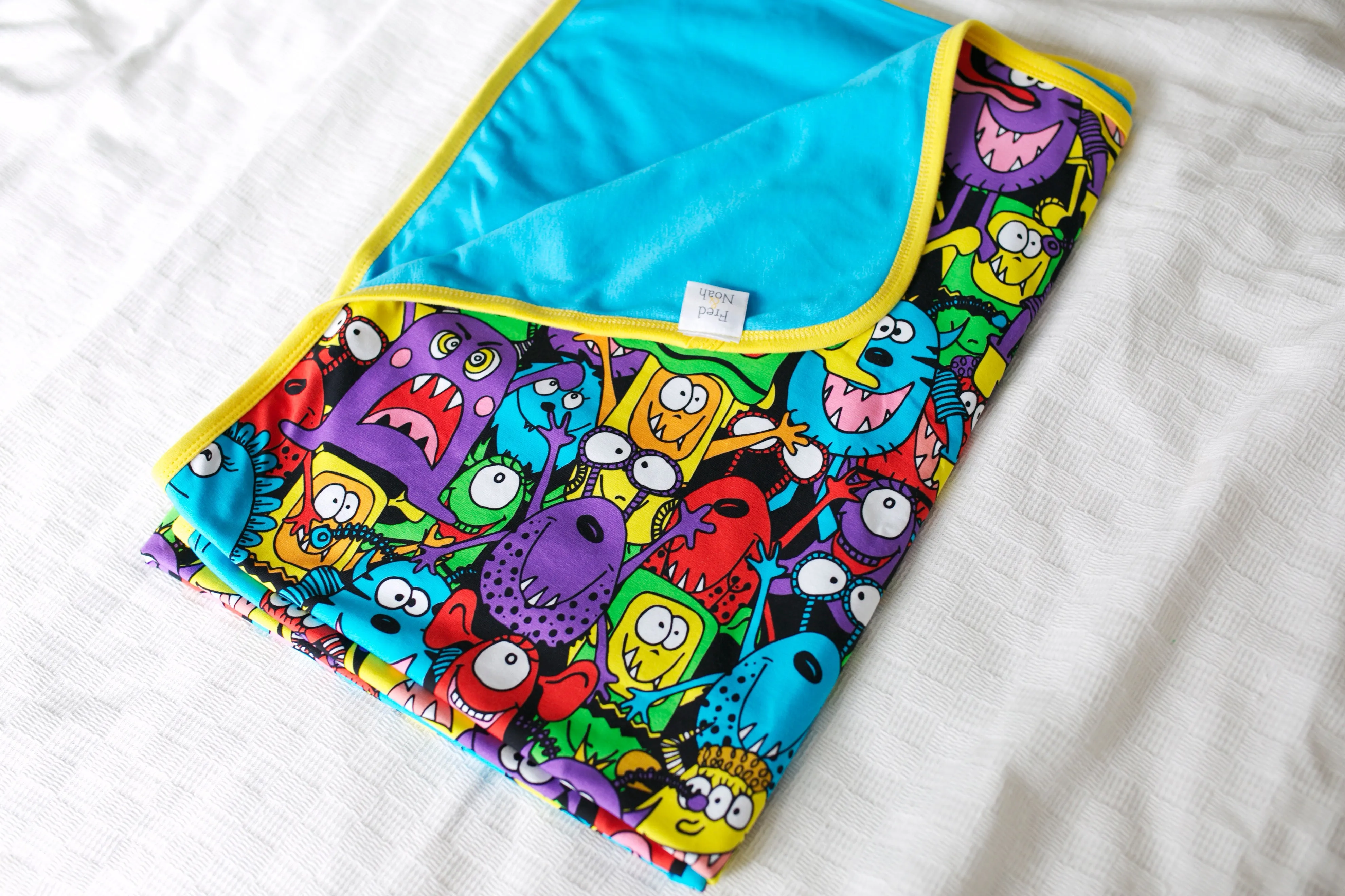 Mega Monster XXL Blanket