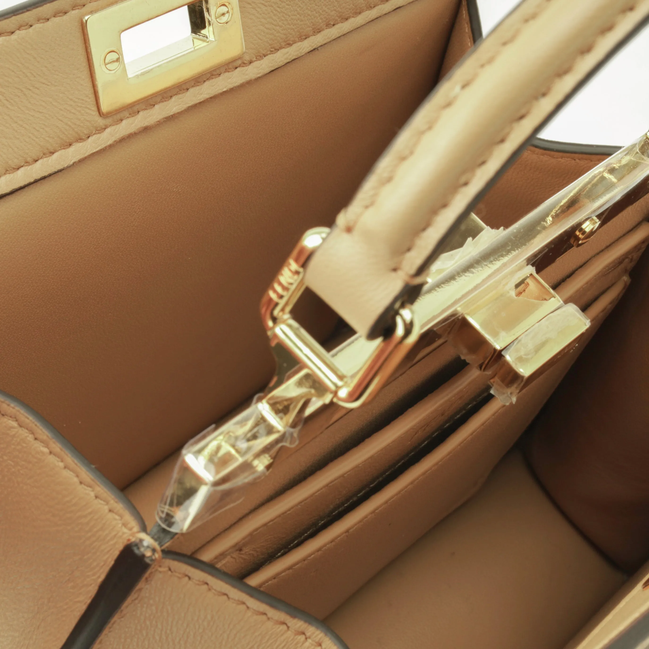 Mini Isseu Peekabo - Beige