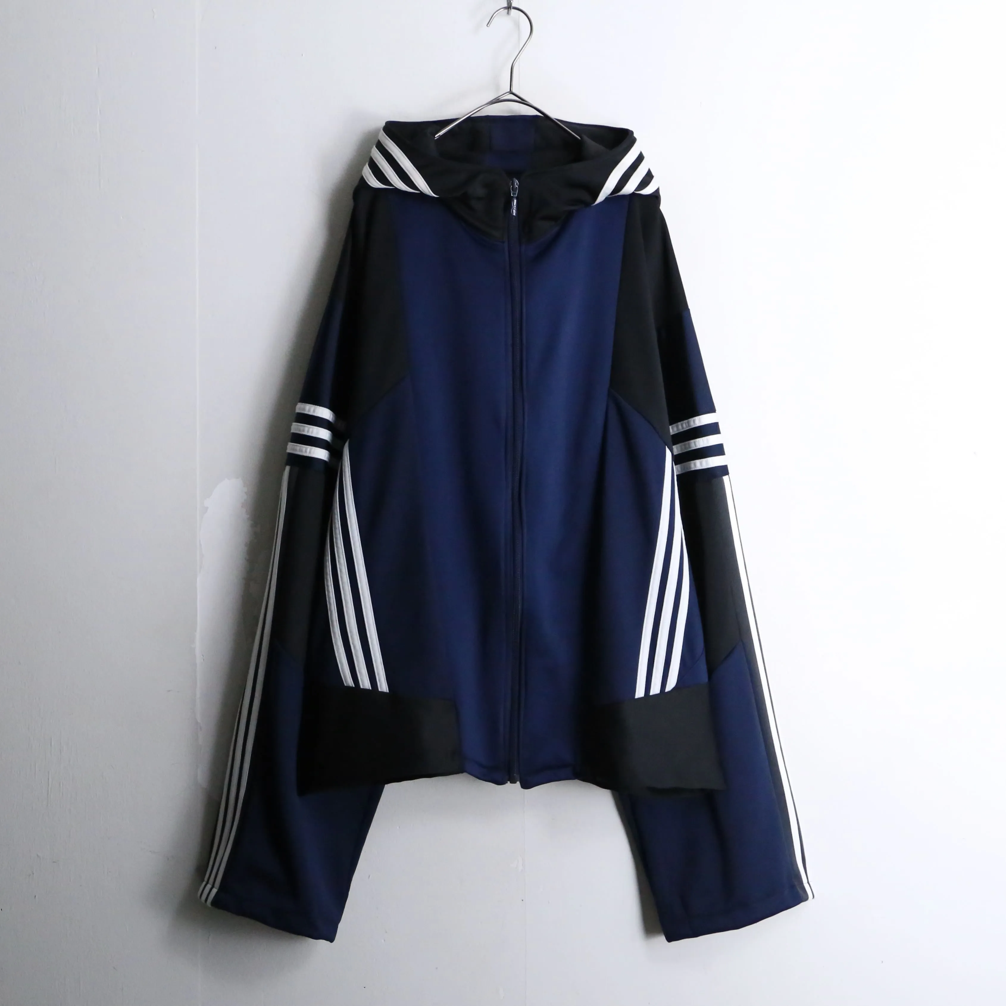 "Re:make" symmetry line hoodie track jacket