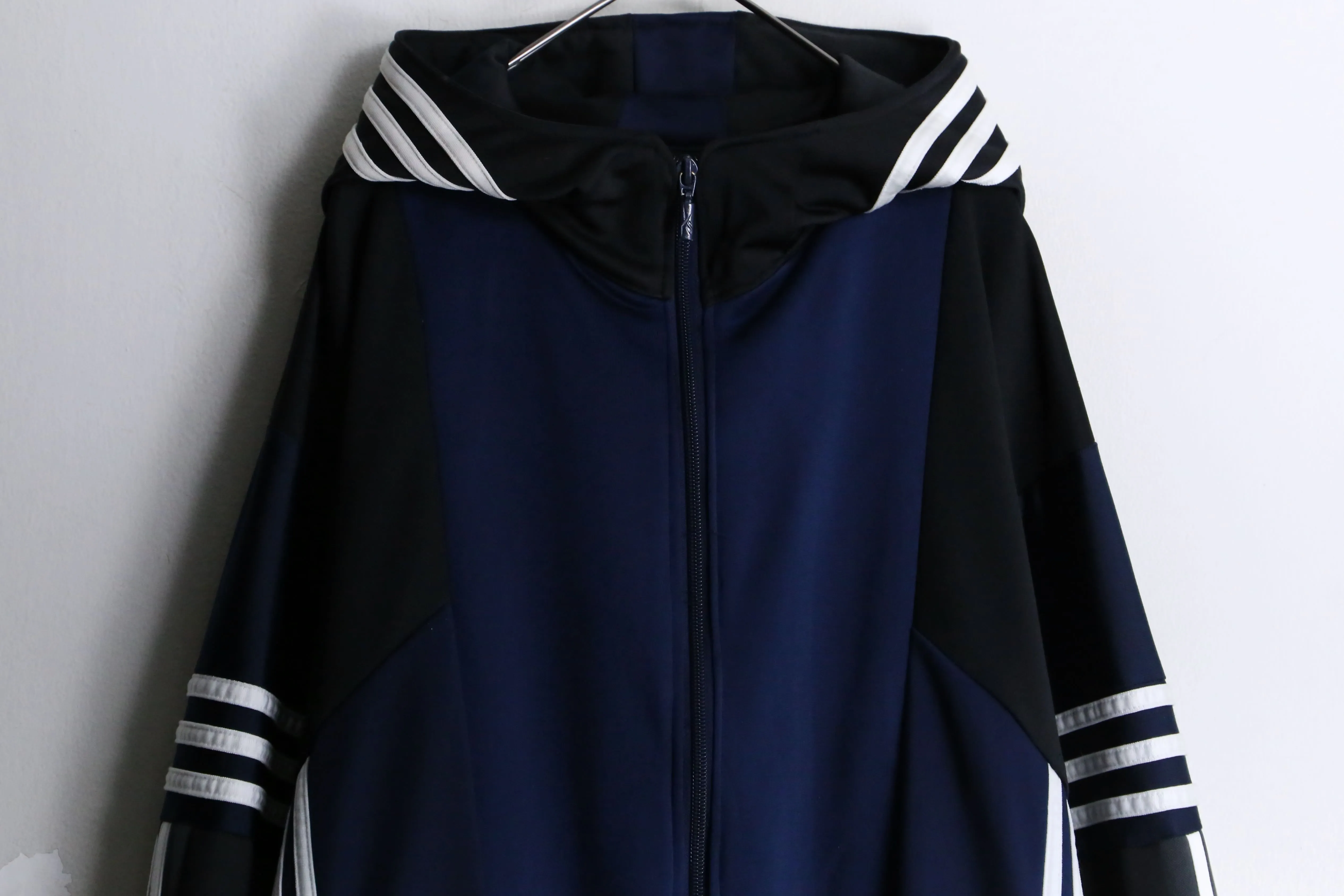 "Re:make" symmetry line hoodie track jacket