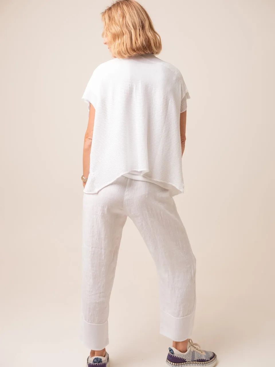 Transit Par Such Light Weight Cardigan in white